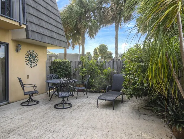 Patio fenced