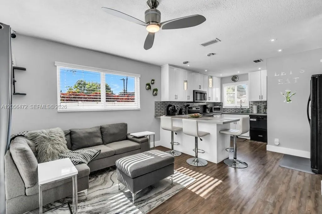 Informal / breakfast nook