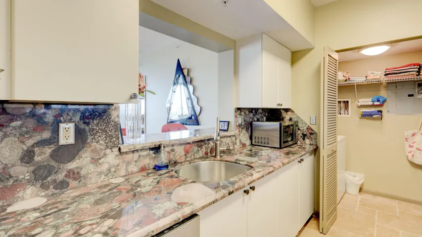 3020 Northeast 32nd Ave unit 606-4