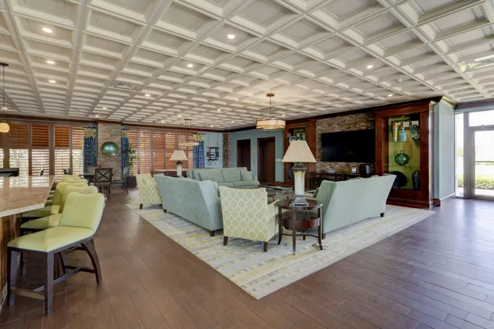 3020 Northeast 32nd Ave unit 606-37