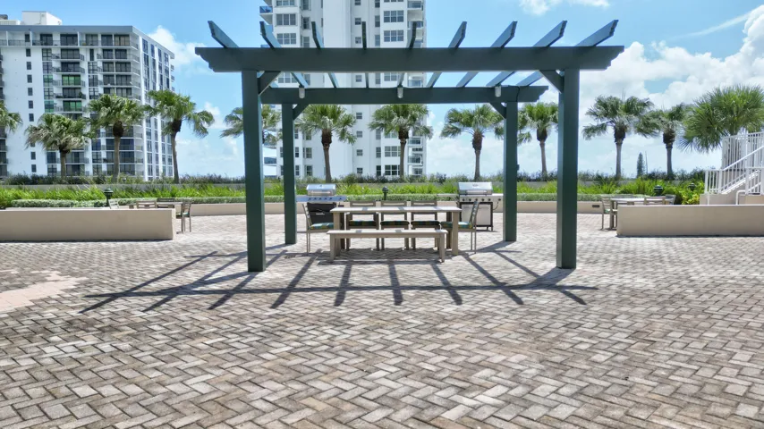 3020 Northeast 32nd Ave unit 606-42