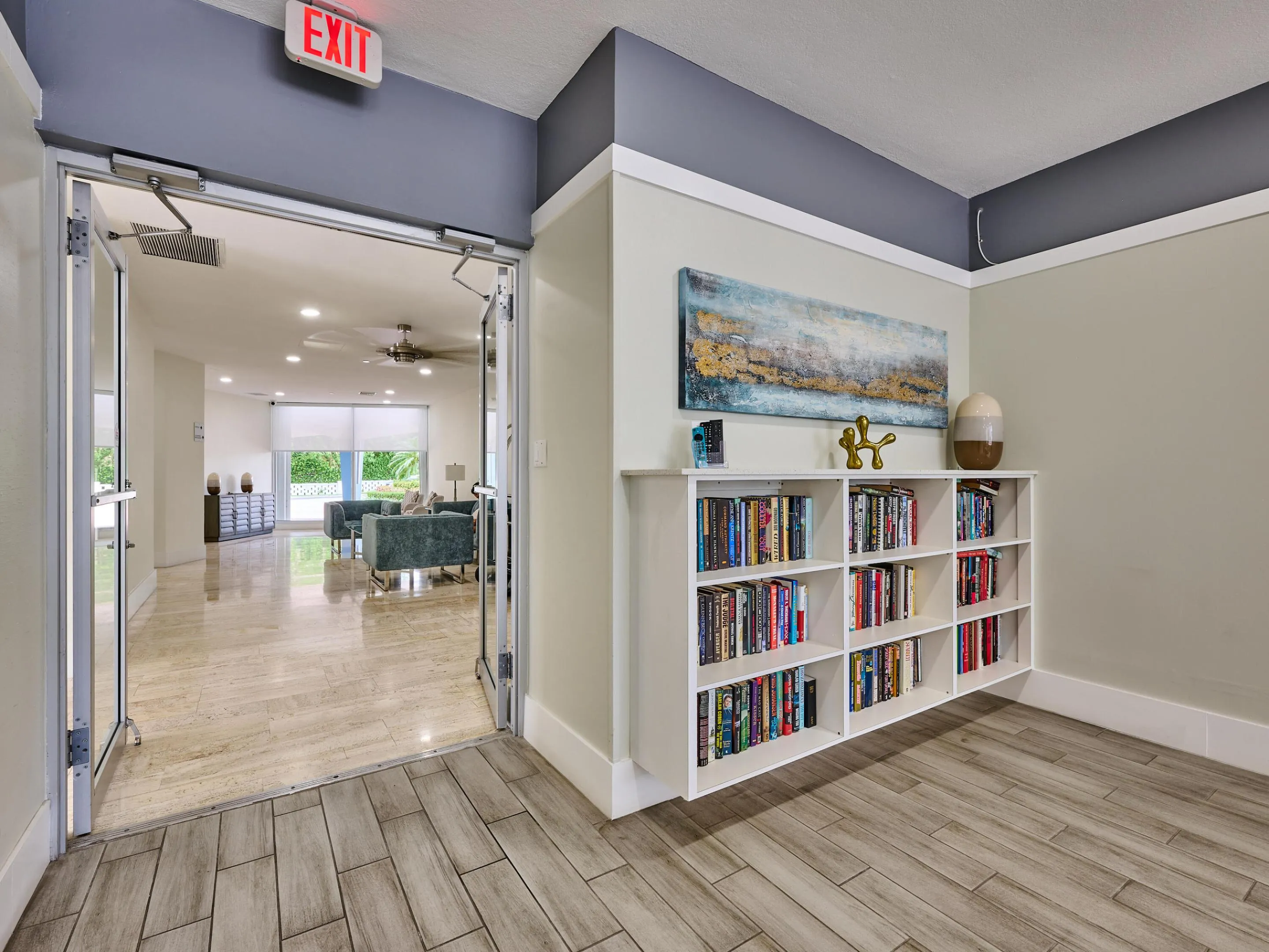 Residents' Lounge | Comfortable space for relaxing and socializing.