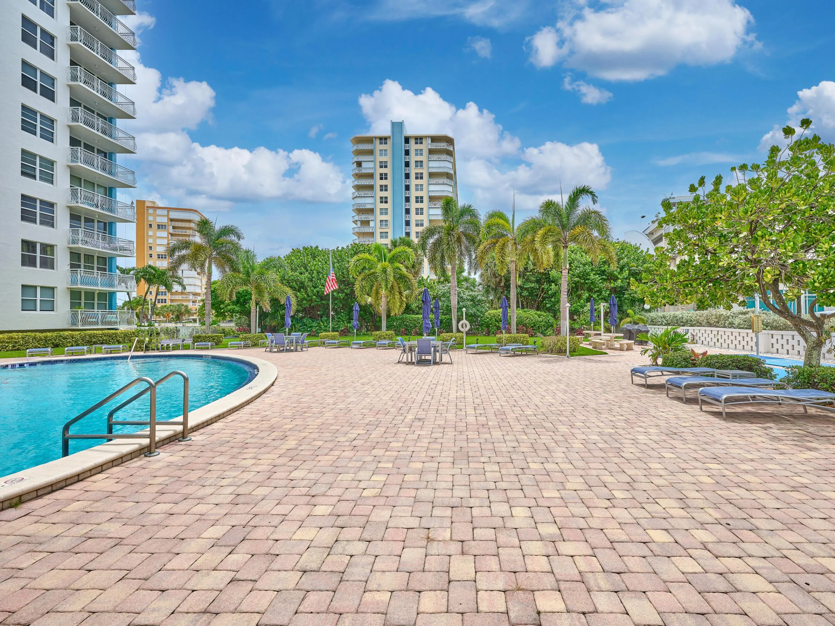Swimming Pool | Resort-style pool with a spacious sun deck