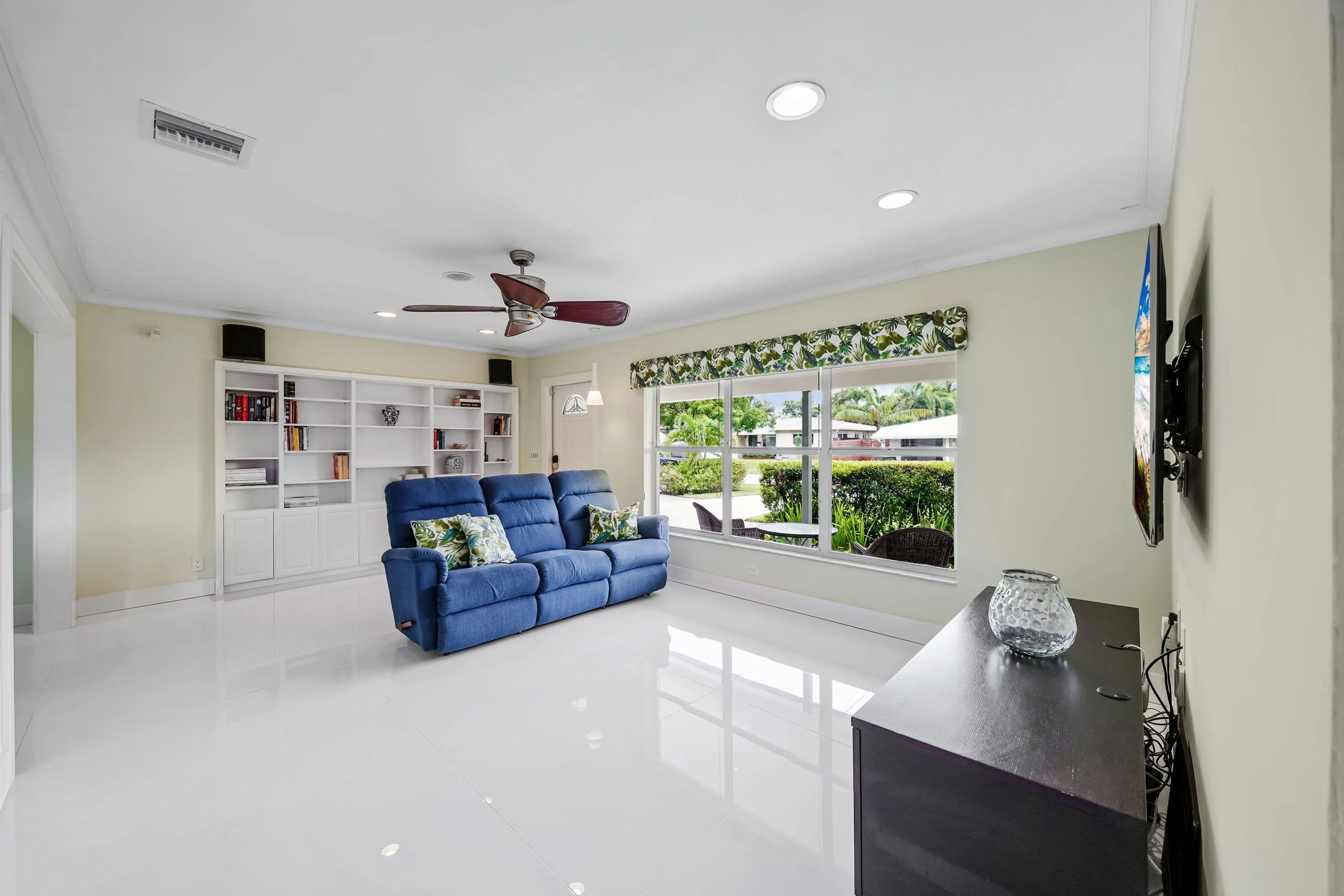 Living Room 3