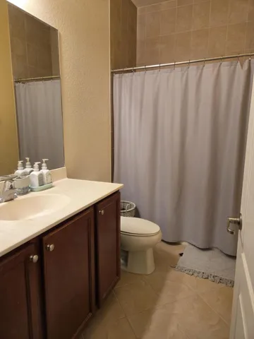 2nd Full Bathroom