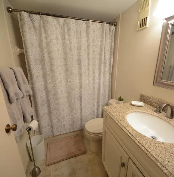 2nd Bathroom
