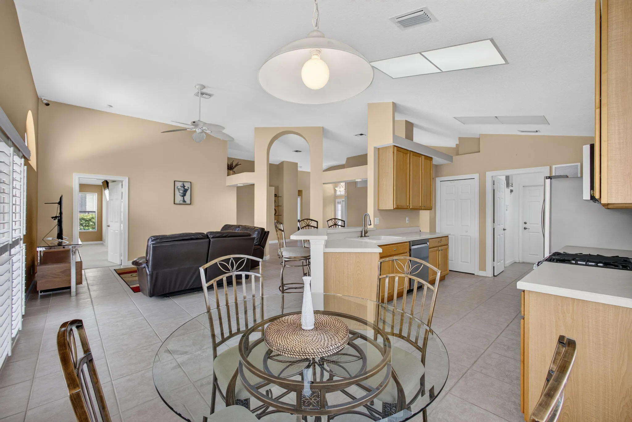 24-web-or-mls-5D1A2142