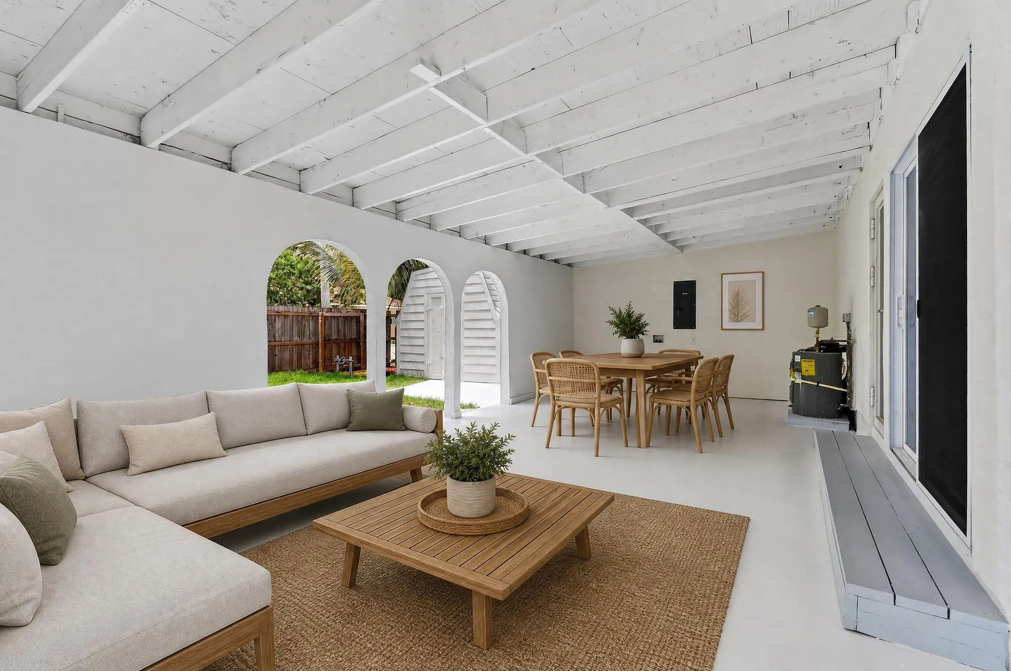 Patio-VirtuallyStaged
