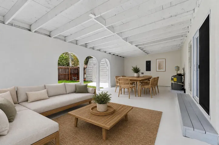 Patio-VirtuallyStaged