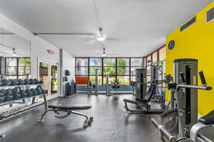 gym1yellow