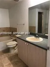 Master showe & bathtub