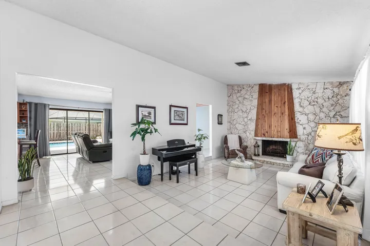 007-1217Northwest111thWay-CoralSprings-F