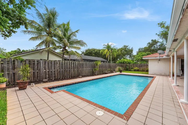 033-1217Northwest111thWay-CoralSprings-F