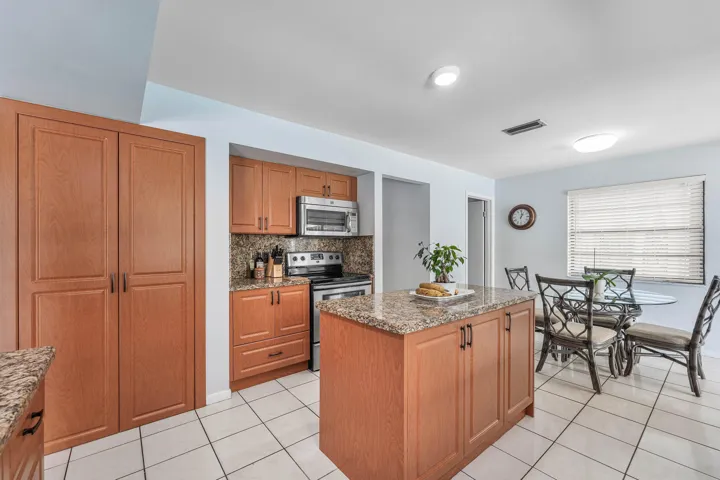 011-1217Northwest111thWay-CoralSprings-F