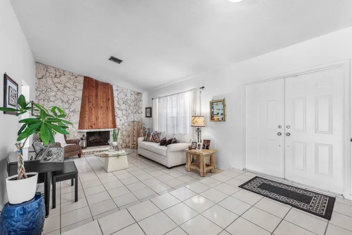 005-1217Northwest111thWay-CoralSprings-F