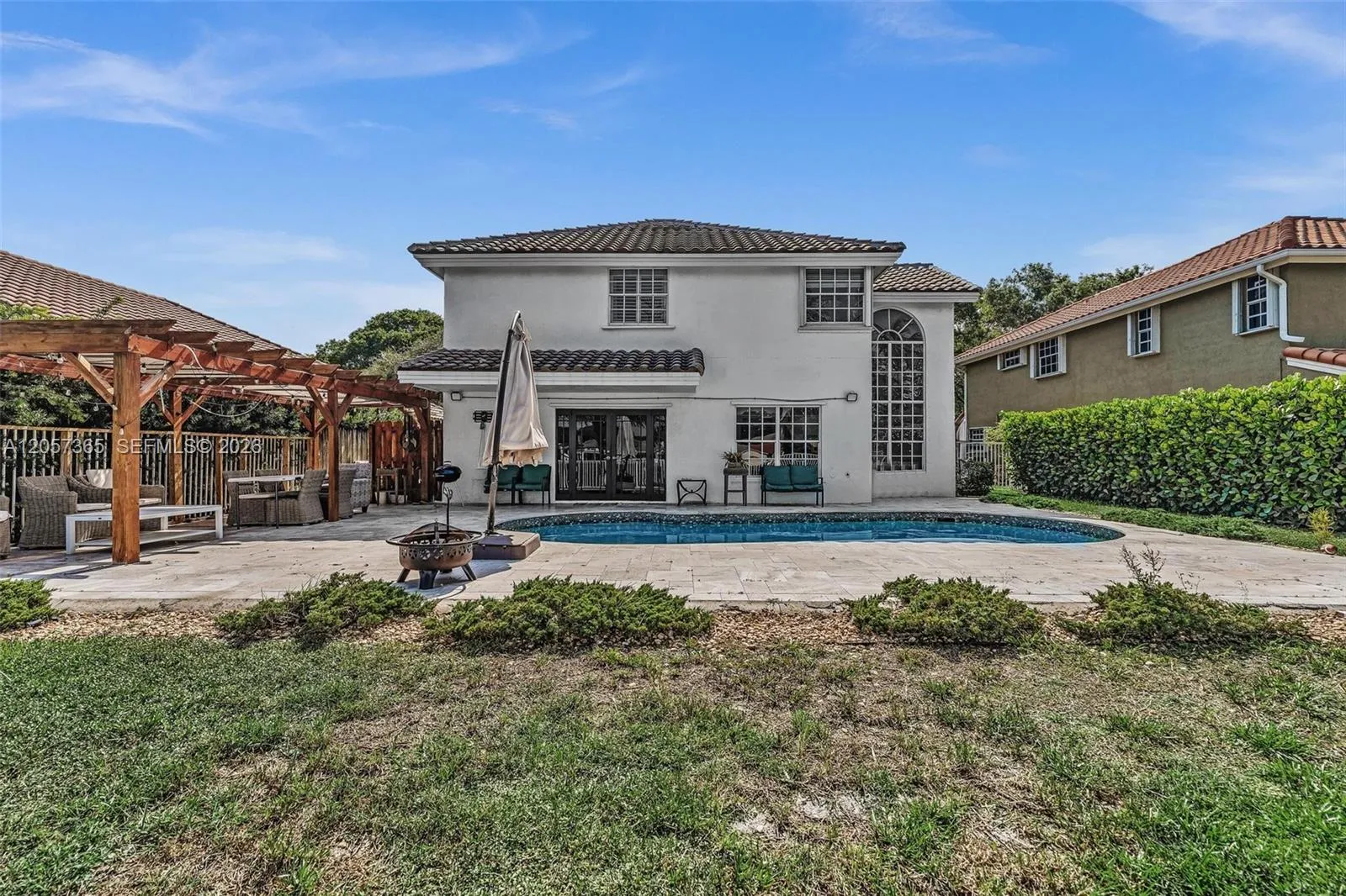 Property photo 123