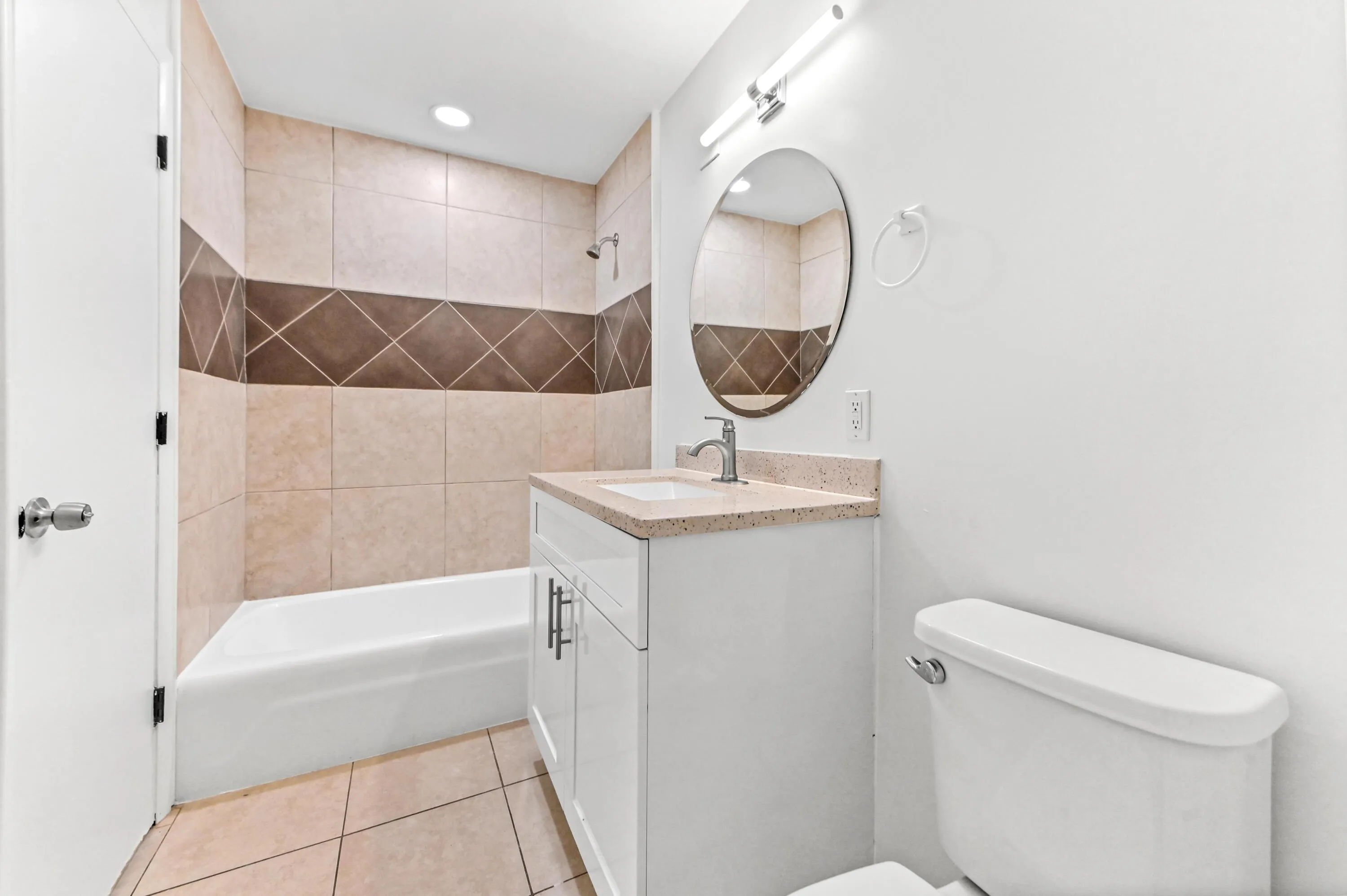 Guess Bath has tub/shower
