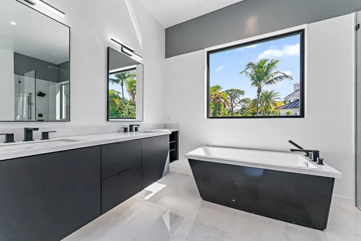Guest Suite Bath
