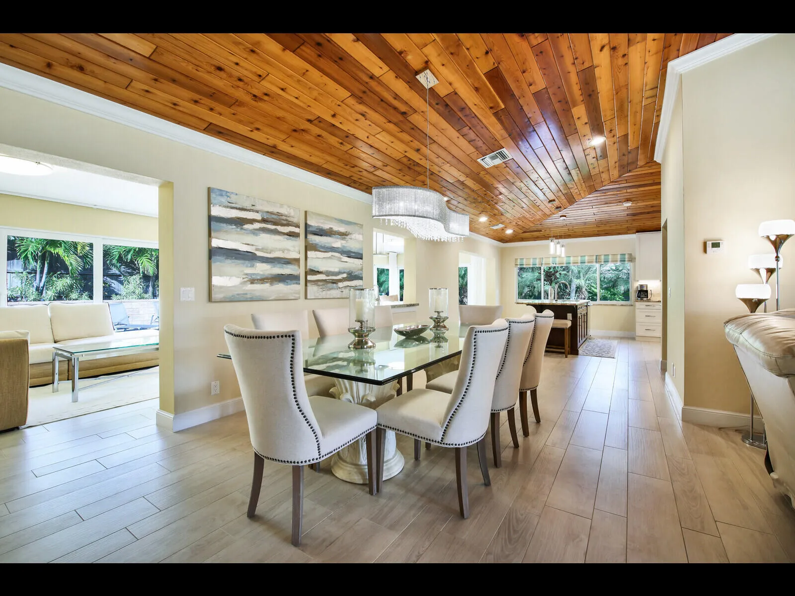 451 LYRA DINING 1