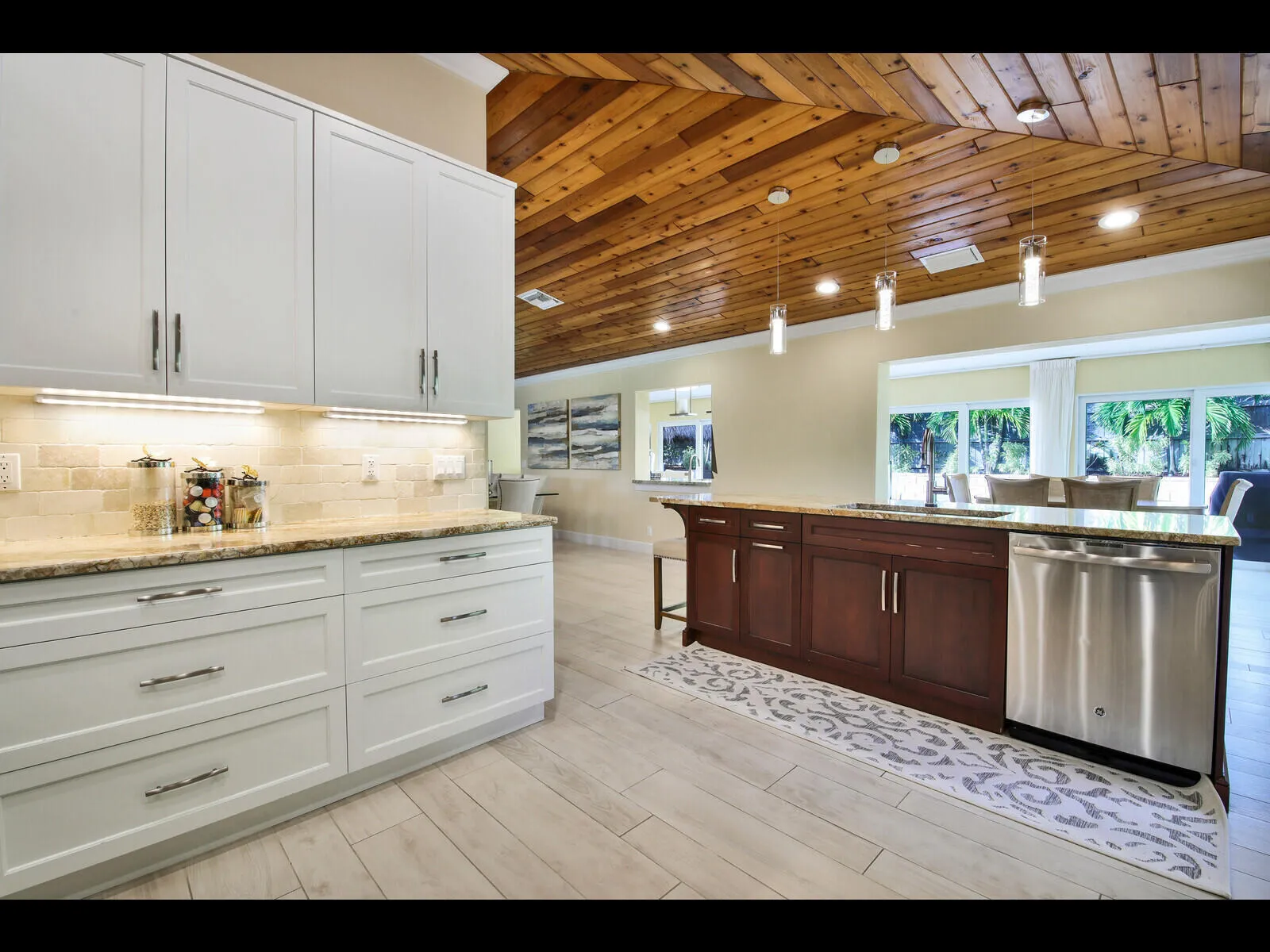 451 KITCHEN 3