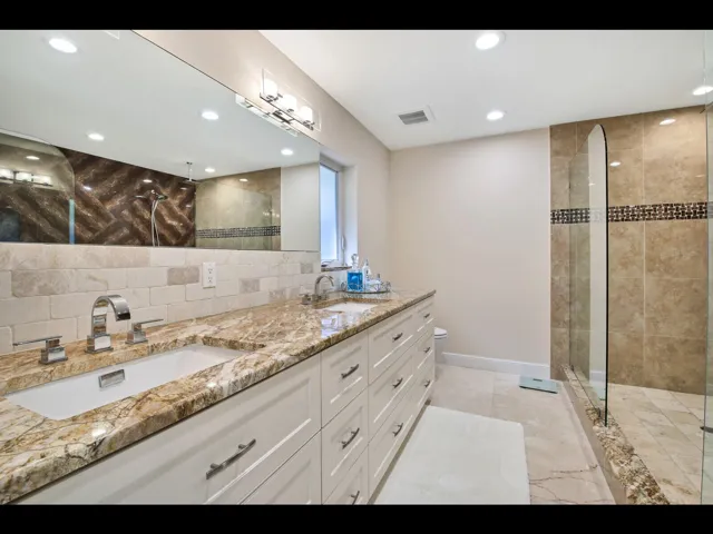 451 PRIMARY BATH 1