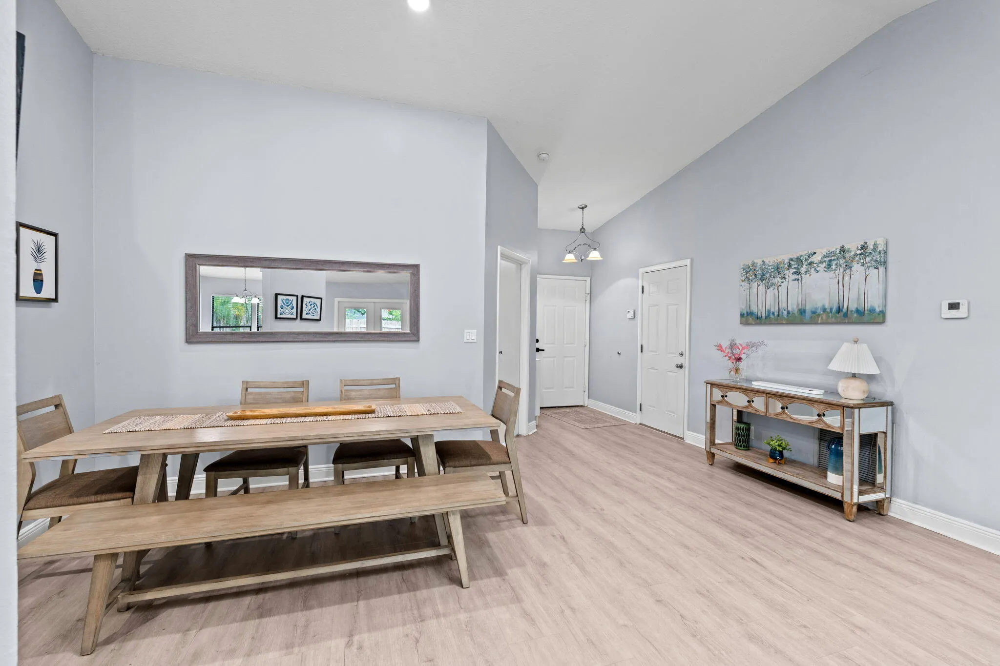 5-web-or-mls-A7409765