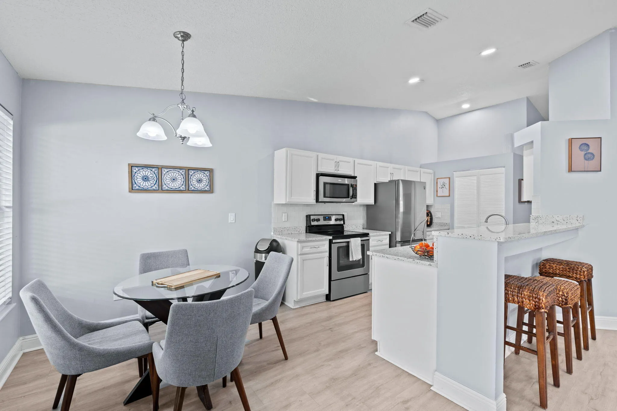 15-web-or-mls-A7409711