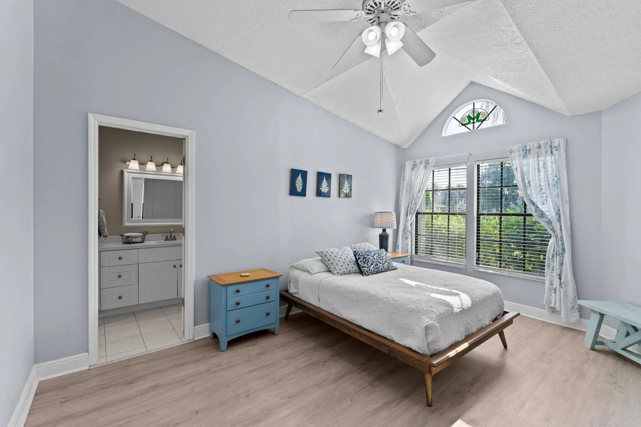 22-web-or-mls-A7409639