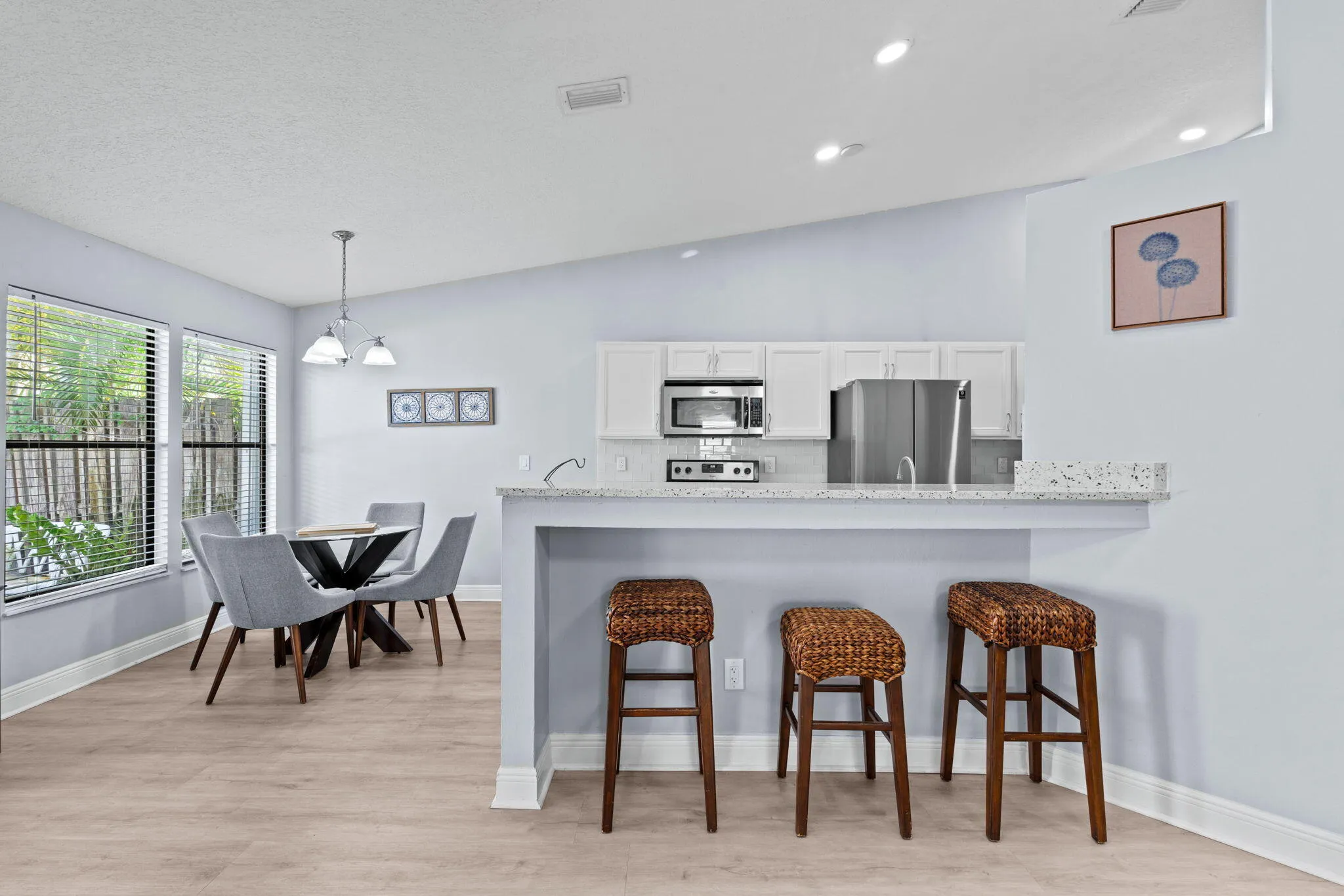 16-web-or-mls-A7409753