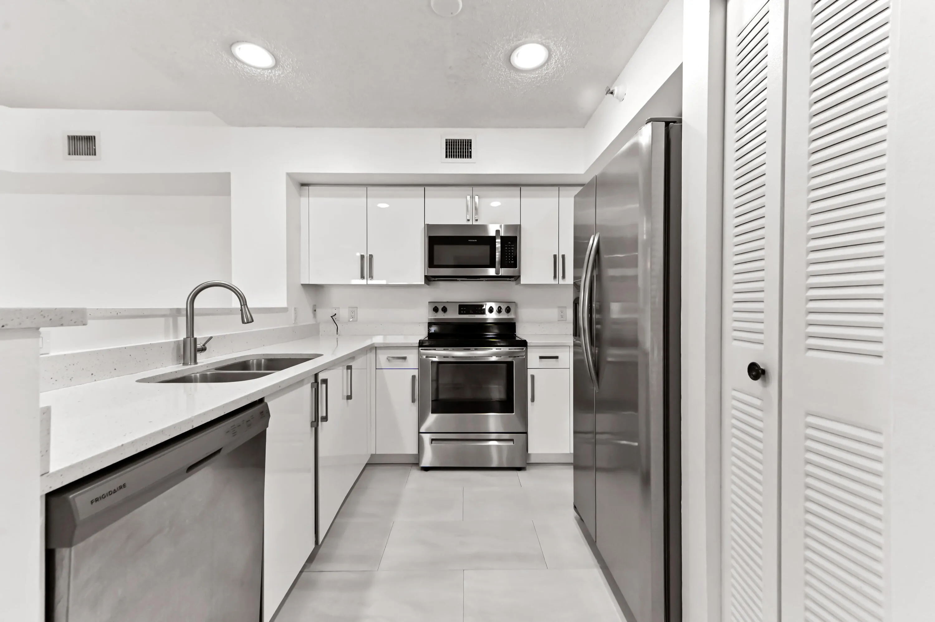 10 kitchen 01