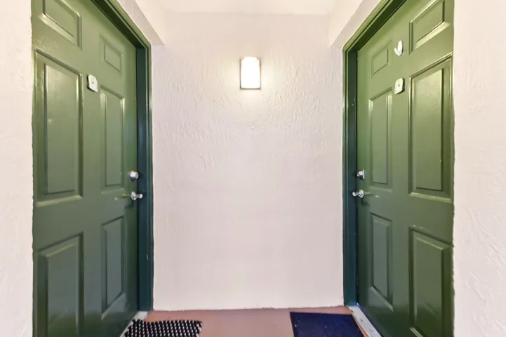 02 entry 02