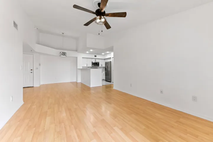 08 living room 03