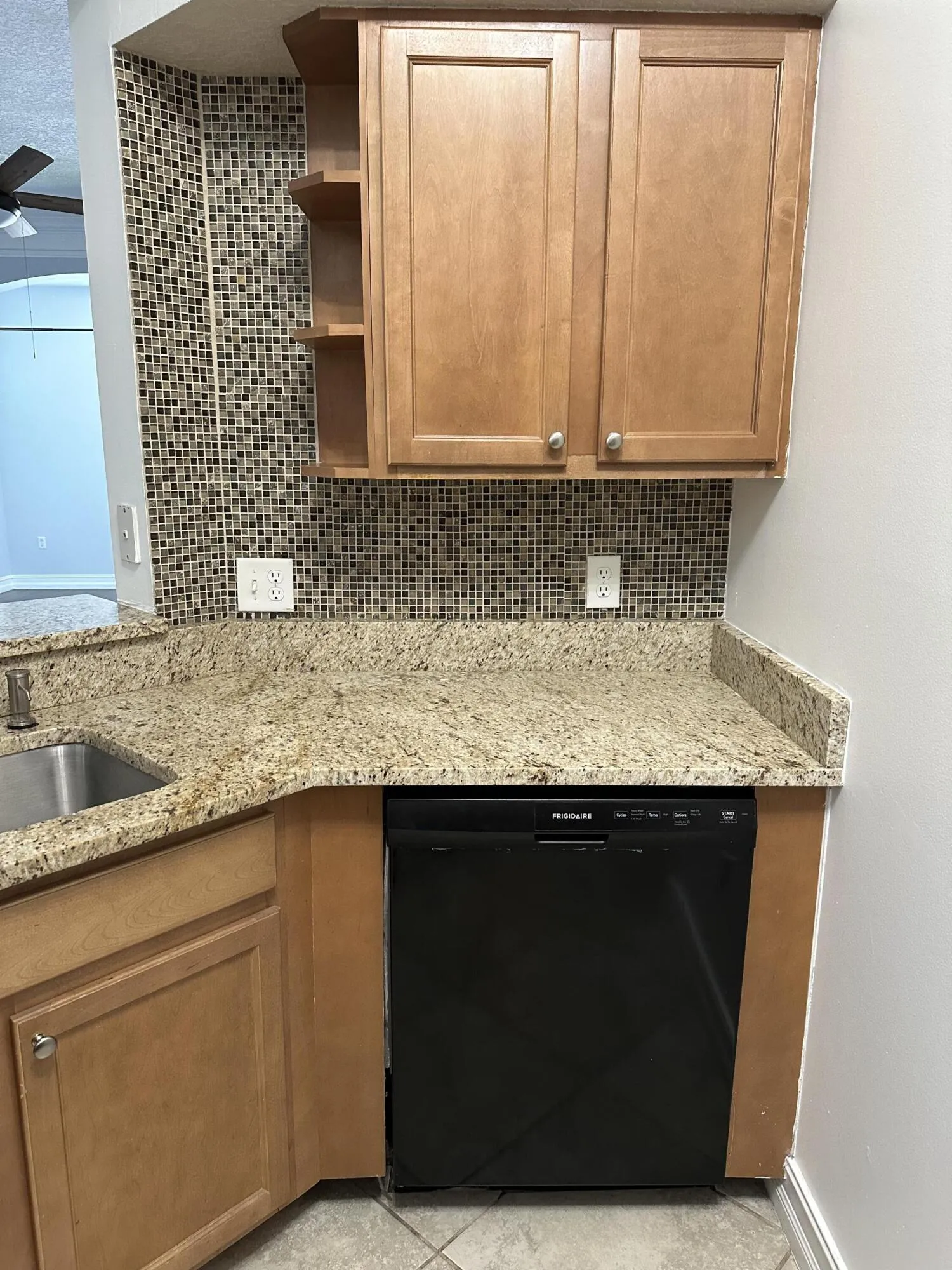 Updated Kitchen/ Granite Counters