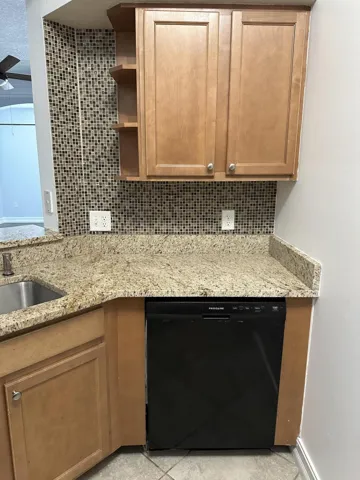 Updated Kitchen/ Granite Counters