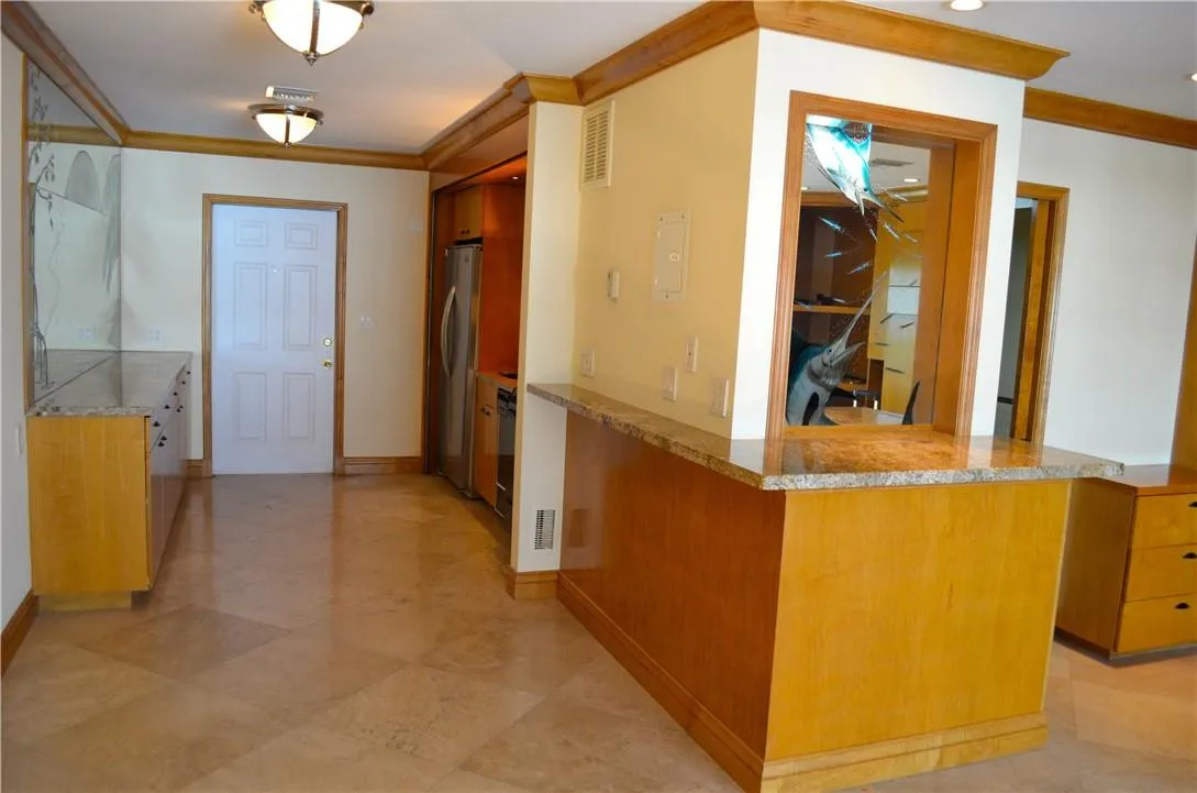 Living & Kitchen