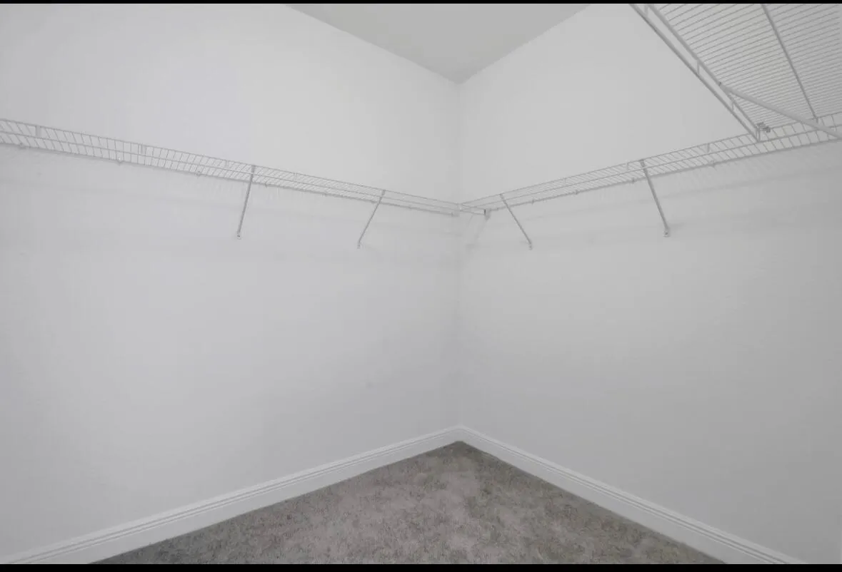 Walk-in closet