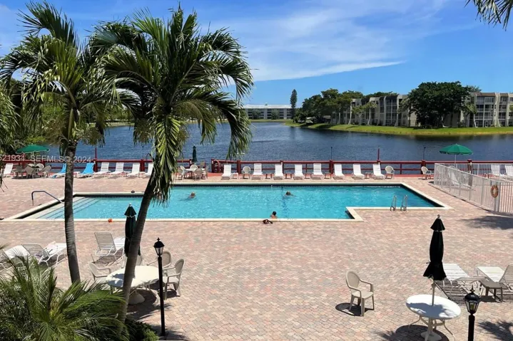 Pool Main