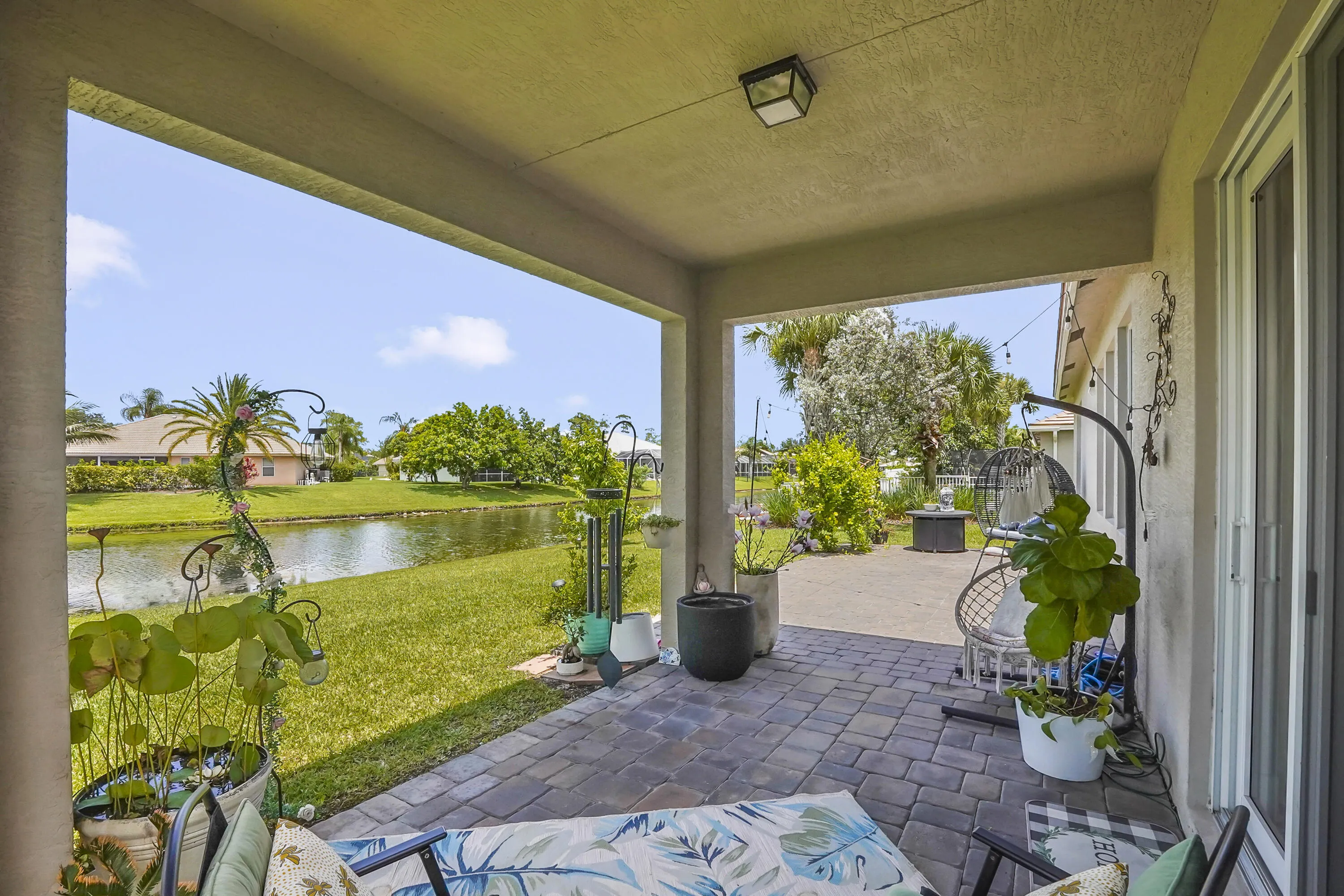 50 Patio 02