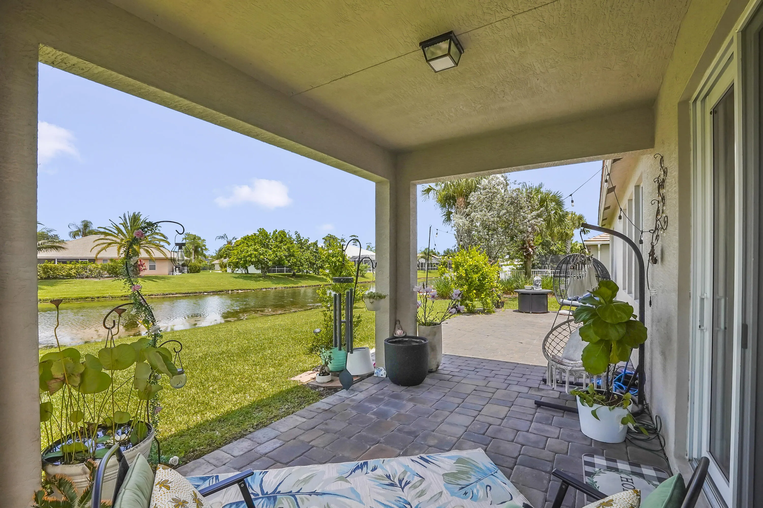 50 Patio 02