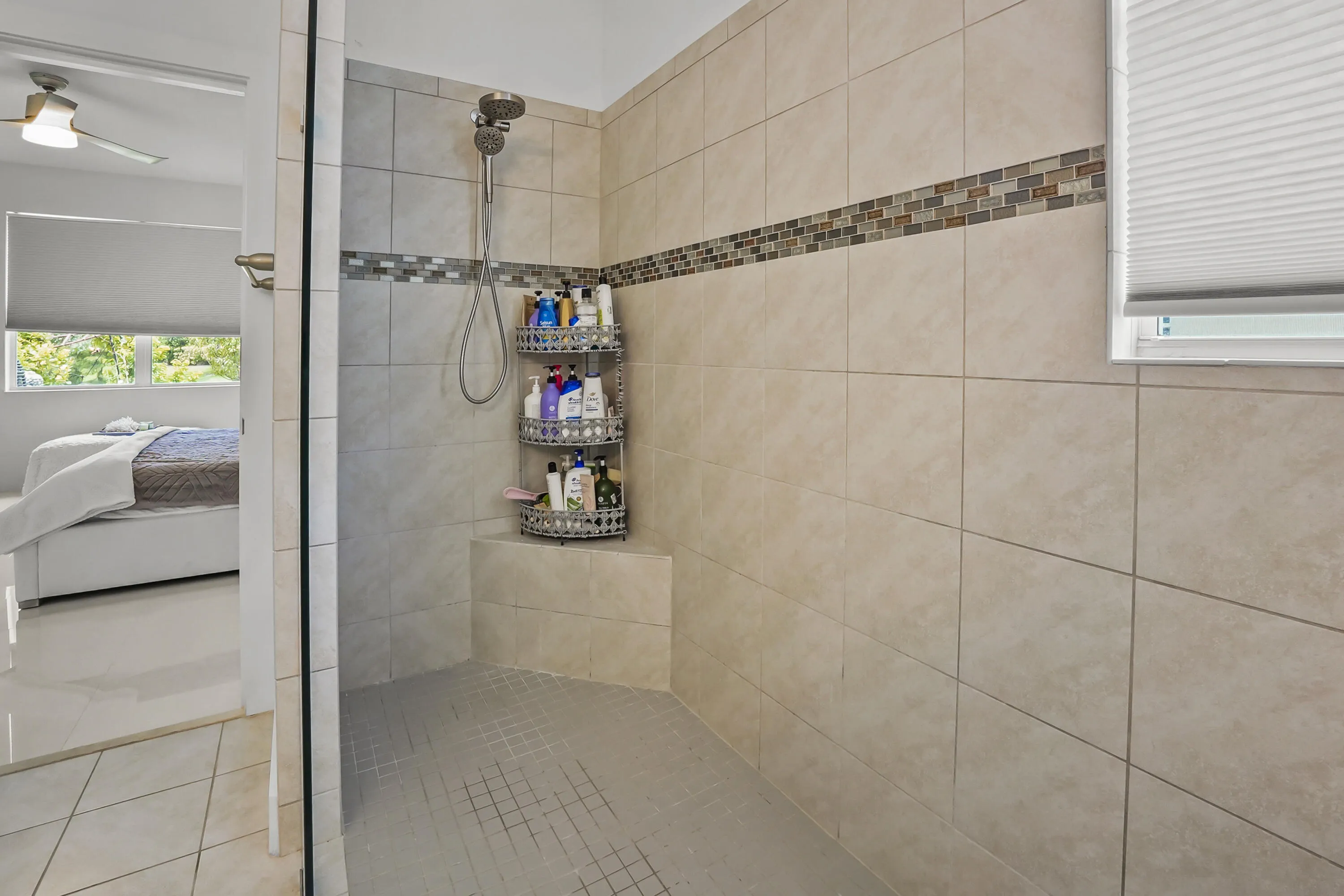 26 Bathroom 02