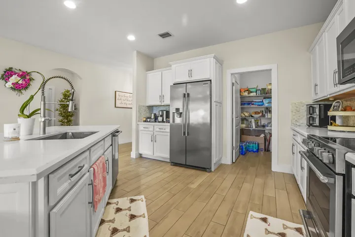 16 Dining room 01