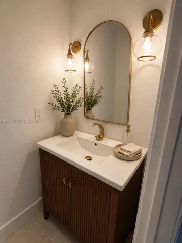 1/2 Bathroom