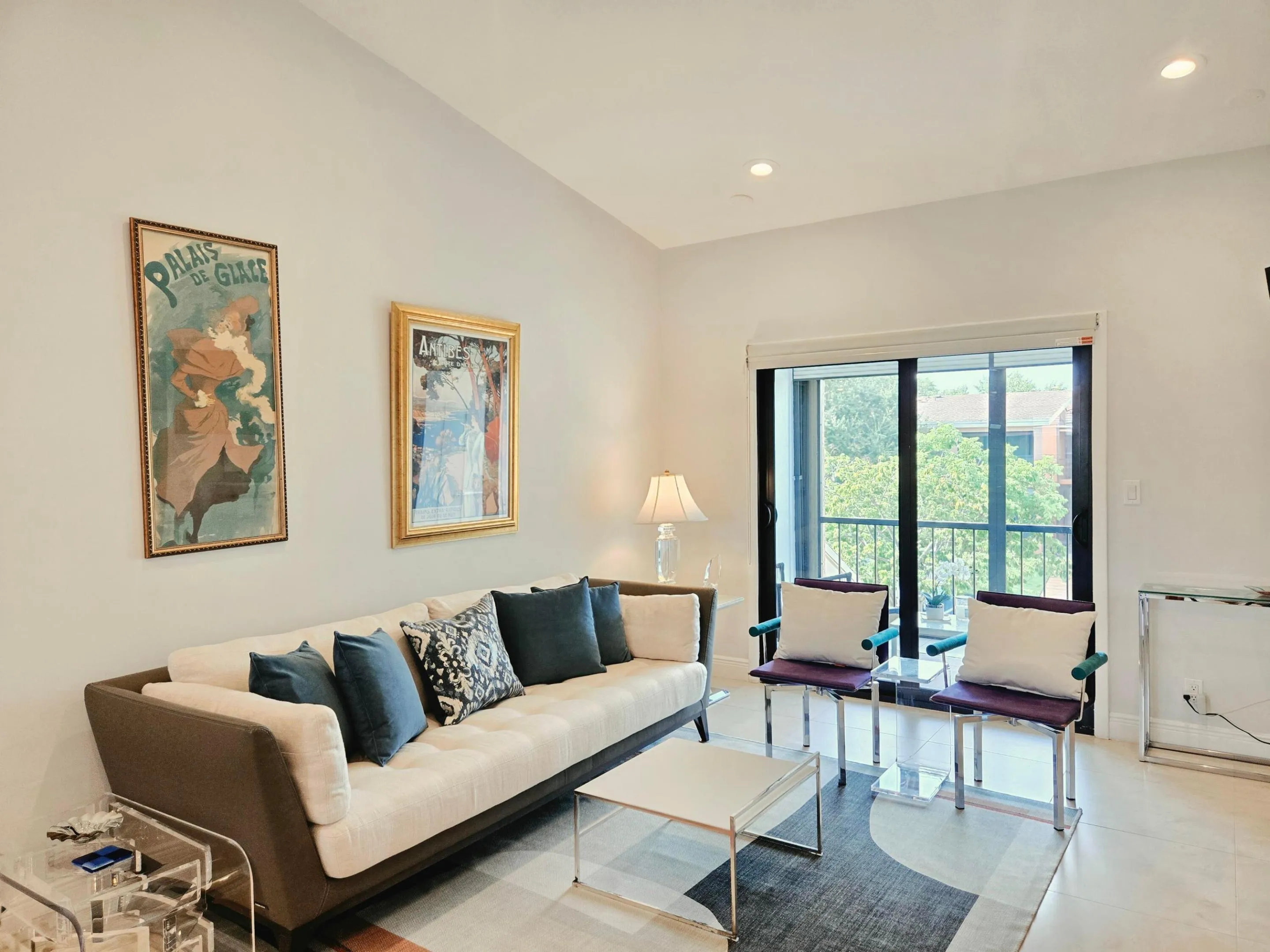 VV living area patio