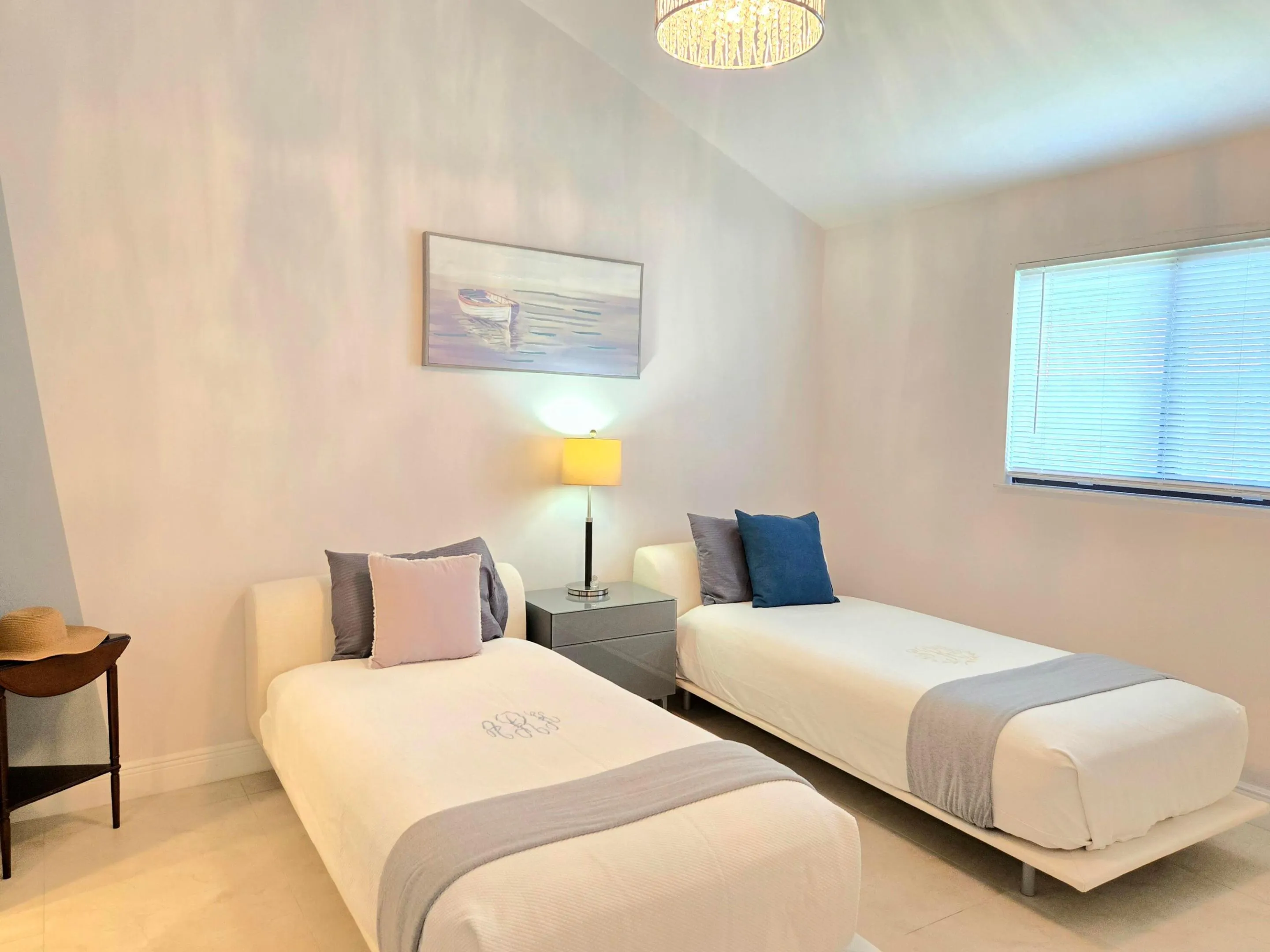VV peaceful second bedroom