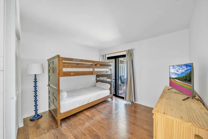 16 Guest Bedroom A (1)