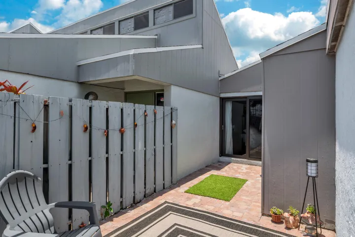 10 Patio (1)