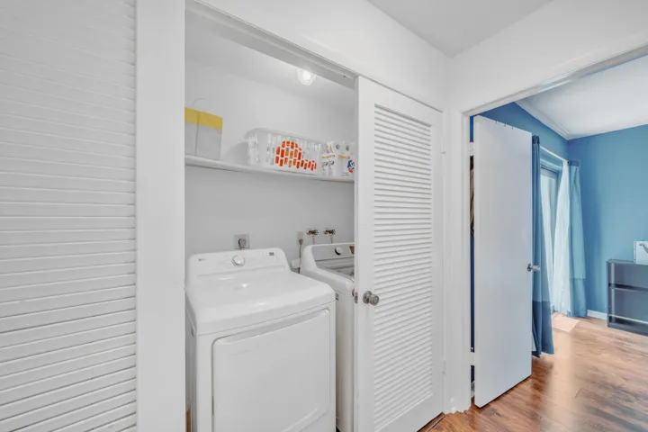 18 Laundry Closet
