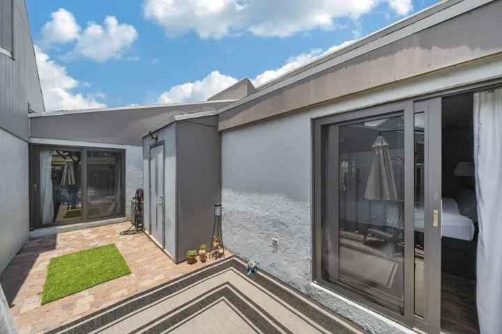 10 Patio (3)