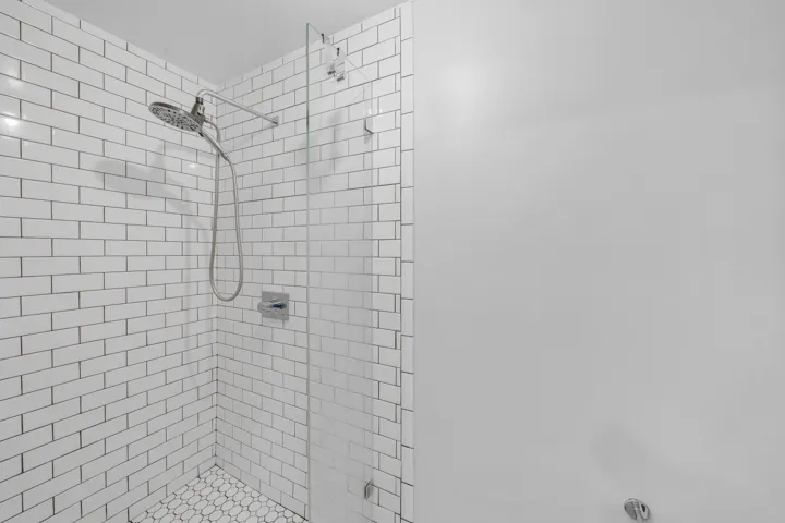 13 Primary Bathroom (1)