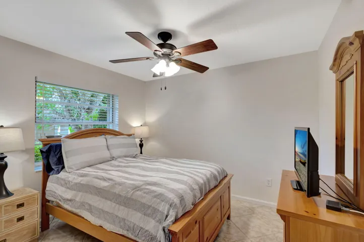 25-web-or-mls-5D1A1927 2024-09-15 22_19_